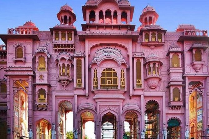 Jaipur: Discover Pink City on TukTuk (Guided Tour & Food Tasting) - M. I. Road, New Gate, Chaura Rasta, and Tripolia Gate