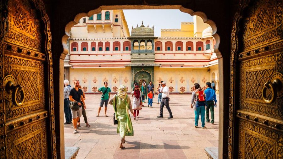Jaipur: Full-Day Private Sightseeing Tour by Tuk Tuk - Gaitor Ki Chhatriyan offers a quieter royal setting