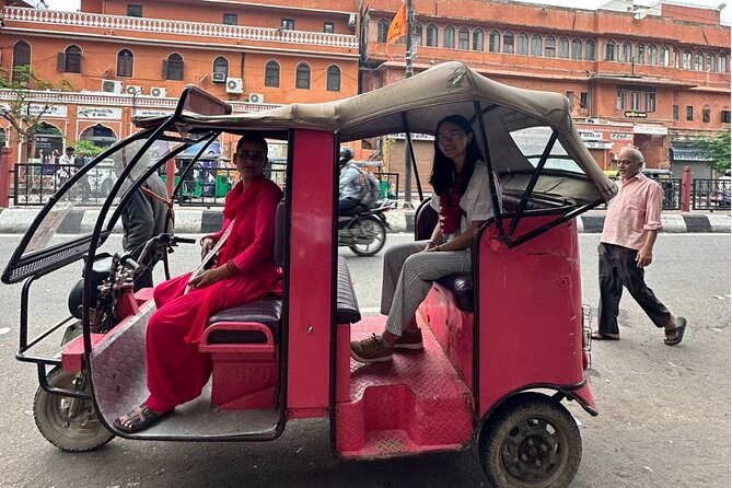 Jaipur Half-Day Heritage Tour by Women-Driven E-Rickshaw - Jal Mahal is a short photographic pause