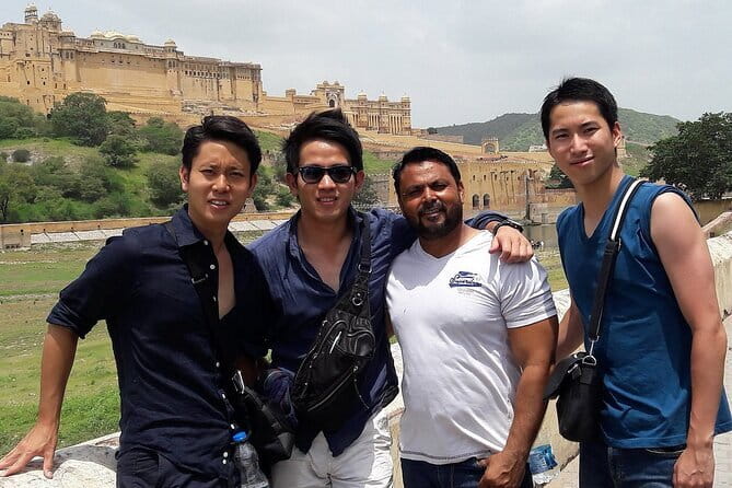 Jaipur Half-Day Tour with Flower Market by Tuk-Tuk or Car - Amer: two hours among royal buildings