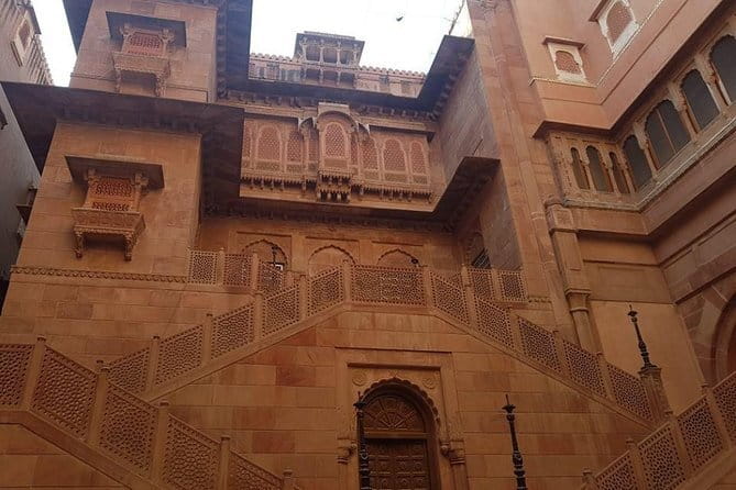 Jaipur Half-Day Tour with Flower Market by Tuk-Tuk or Car - Panna Meena ka Kund: geometric steps and good photographs