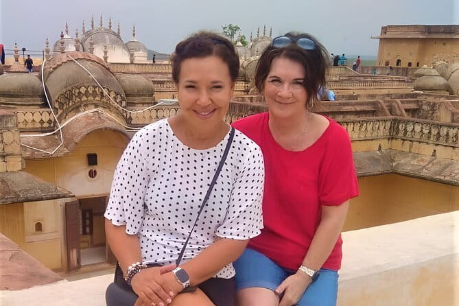 Jaipur Half-Day Tour with Flower Market by Tuk-Tuk or Car - The Pink City: finish among streets and shops