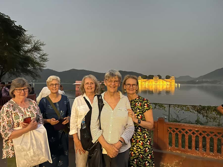 Jaipur: Night Tuk-Tuk Tour With Friendly Local Driver - Why a tuk-tuk works well in Jaipur at night