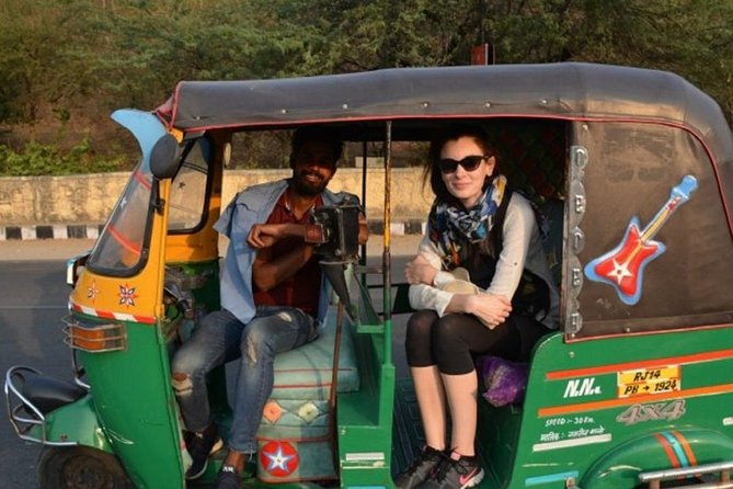 Jaipur: Private Day Trip by Tuk-Tuk & Guide with Pick-Up & Drop - What this $20 Jaipur tuk-tuk tour really offers