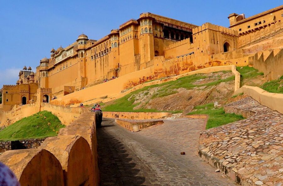 Jaipur: Private Full-Day City Tour by Tuk-Tuk or Car - City Palace: Jaipur’s royal center