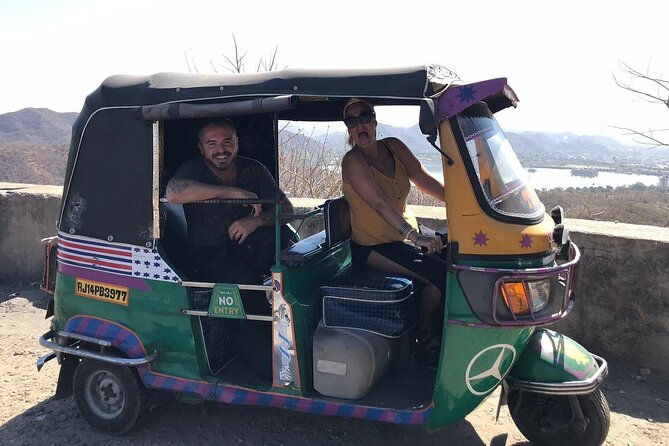 Jaipur Private Full-Day Sightseeing Tour by Tuk-Tuk with Pickup - Jal Mahal and the Man Sagar Lake view