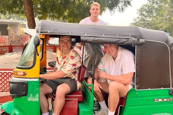 Jaipur Sightseeing by Tuk-Tuk - Amber Fort: give the first stop two hours