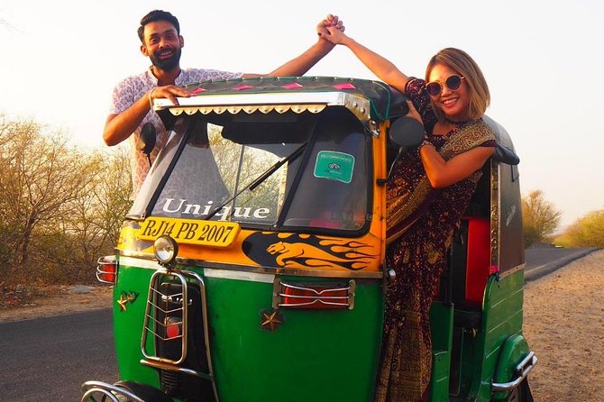 Jaipur Sightseeing Tuk-Tuk Tour - Reading Jaipur’s time at Jantar Mantar