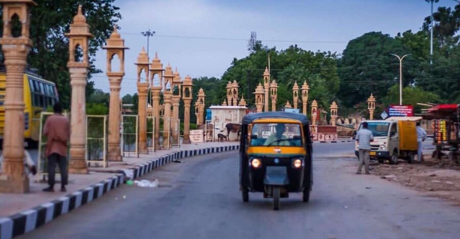 Jaisalmer: City Full-Day Trip by Tuk-Tuk - Three hours inside Jaisalmer Fort
