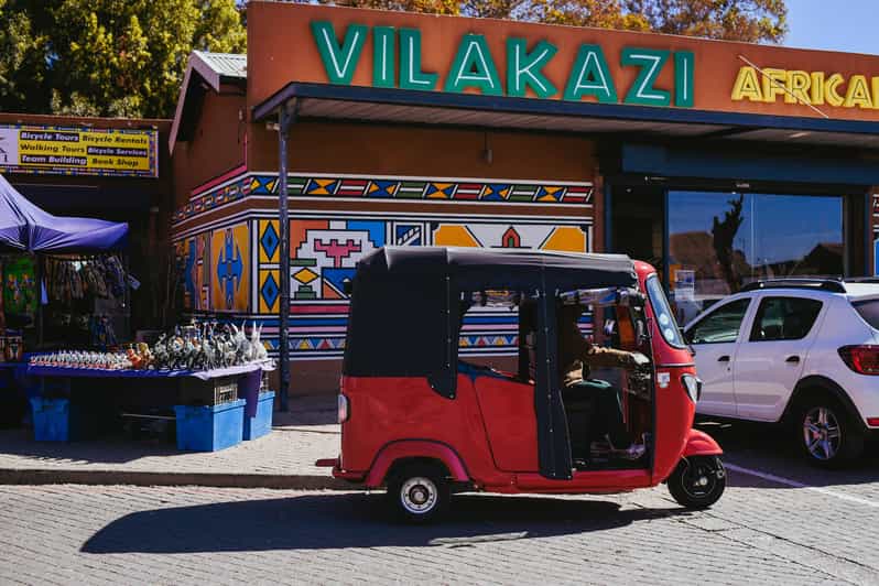 Johannesburg: Soweto Tour by Tuk Tuk - Regina Mundi and the role of faith