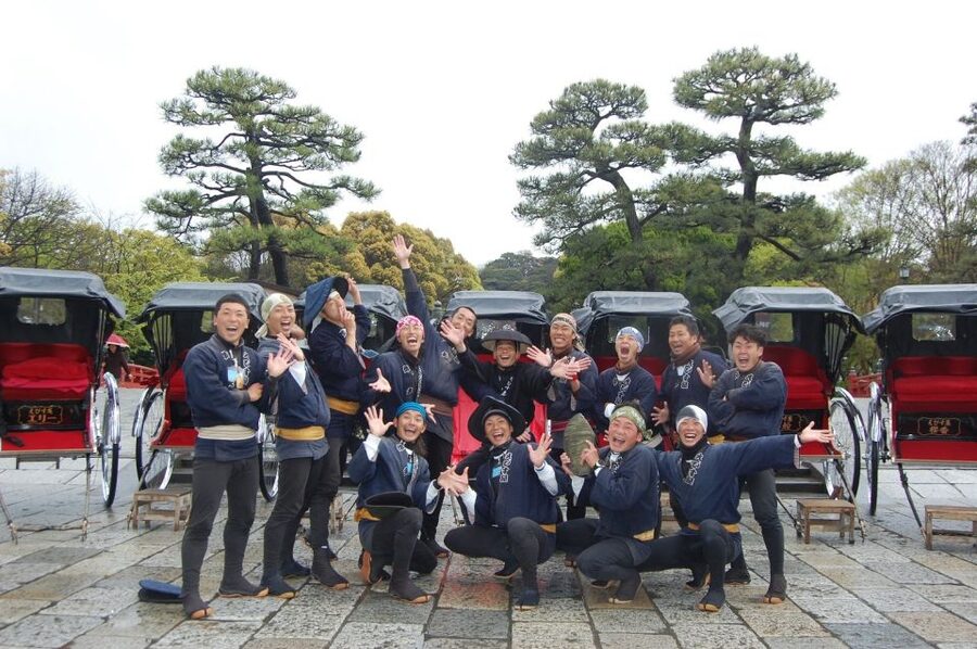 Kamakura: Private History and Heritage Tour by Rickshaw - Photo stops and the human touch