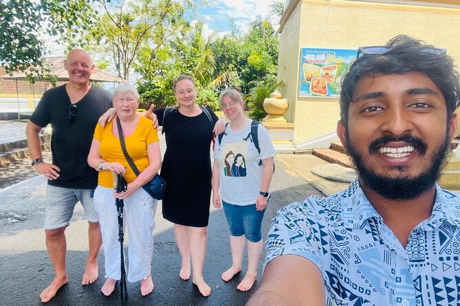 Kandy City Guided Tuk Tuk Tour with Lesley - Kandyan dance and the sacred temple