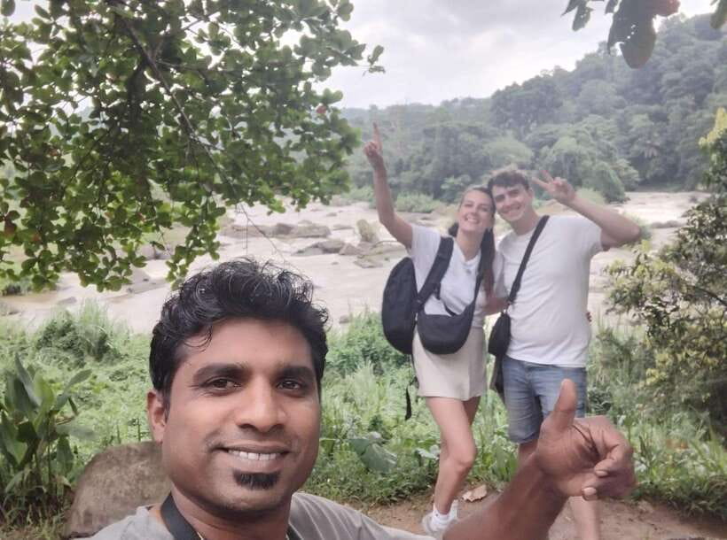 Kandy City Tour by Tuk Tuk with hotel Pickup and Dropoff - Kandy View Point and Asgiriya Temple