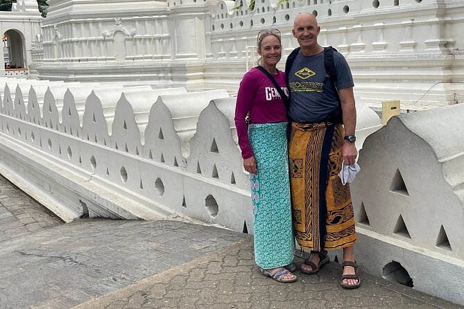 Kandy City Tour by Tuk Tuk with sana - The Temple of the Sacred Tooth Relic in 45 minutes