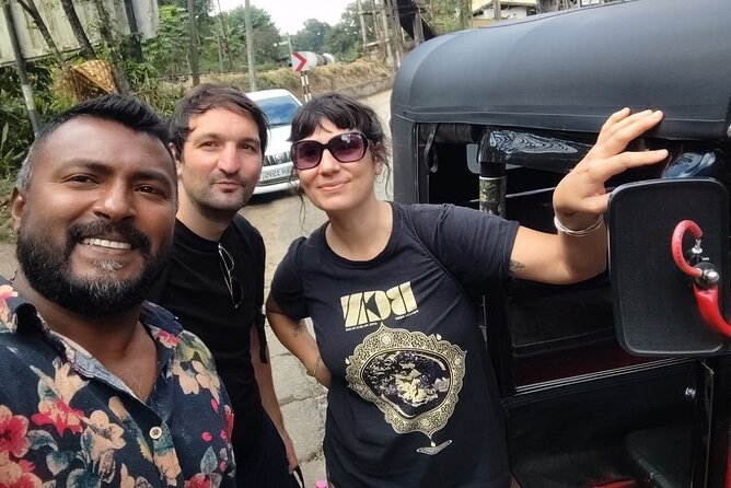Kandy City Tour by Tuk Tuk with sana - Kandy View Point and Asgiriya Maha Viharaya