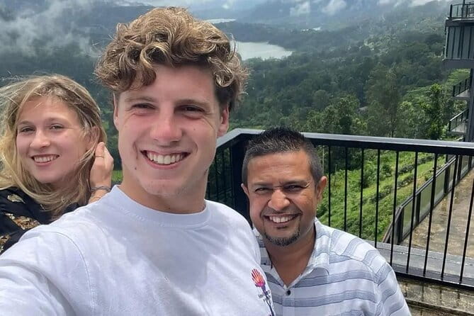 Kandy City Tour in a TukTuk - Temple of the Sacred Tooth Relic: begin with Kandy’s spiritual center