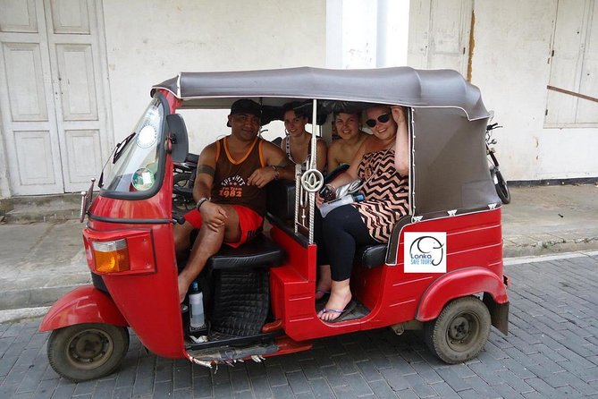 Kandy City Tuk Tuk guide Tour full Day - Starting at the Temple of the Tooth Relic