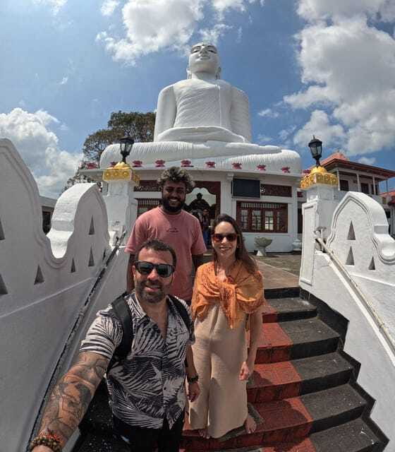 Kandy: Guided City Tour by Tuk-Tuk - Tea and crafts add local context, with a shopping warning