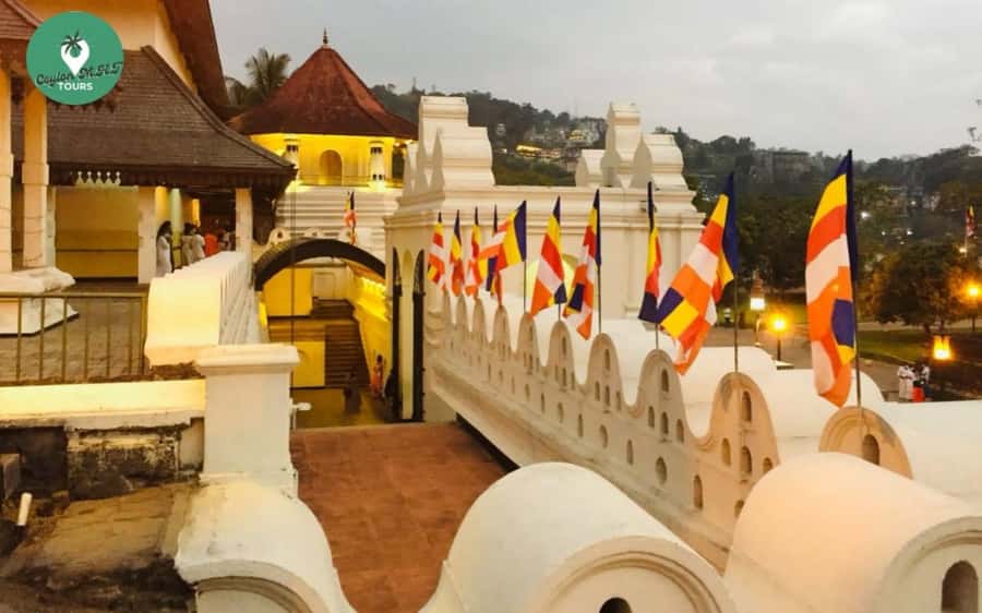 Kandy: Local Guided City Explore by Tuk Tuk - What the $8 price really covers