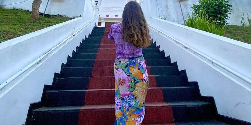 Kandy: Private City Highlights Guided Tour by Tuk-Tuk - Tea, cinnamon, gems, and batik