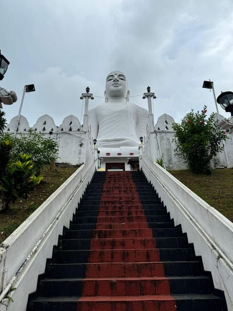 Kandy: Private Guided Tour with Local Highlights by Tuk Tuk - A local meal and useful advice for the rest of your stay
