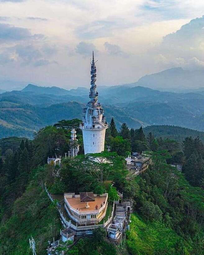 Kandy to Ambuluwawa Tuk Tuk Tour - The Climb to Ambuluwawa Tower