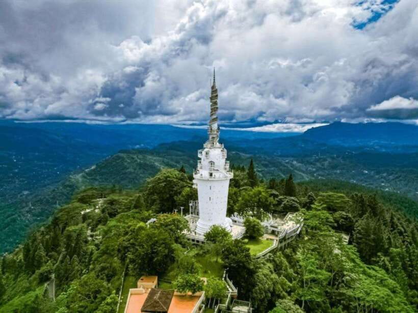 Kandy to Ambuluwawa Tuk Tuk Tour - Craft Workshops and the National Gem Museum