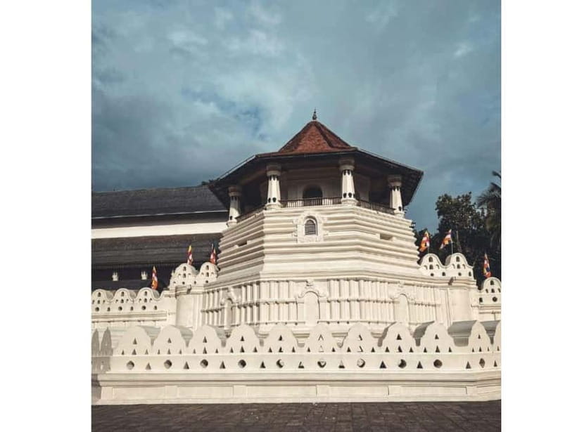 Kandy to Pinnawala Day Tour By Local Tuk Tuk Expedition - One busy day from Kandy to Pinnawala