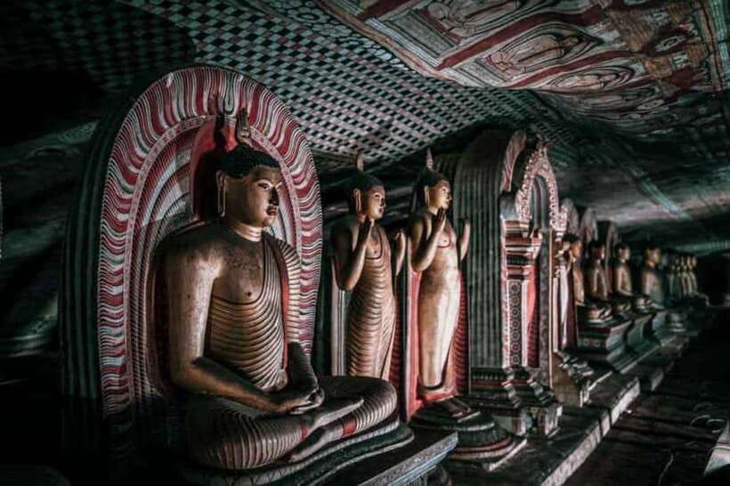 Kandy to Sigiriya Private Tour by Tuk Tuk with All Fees - Sigiriya Rock, the main event