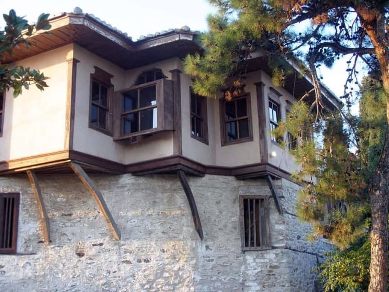Kavala: City Grand Tour by Eco Friendly Tuk Tuk - How the audio guide and drivers shape the experience