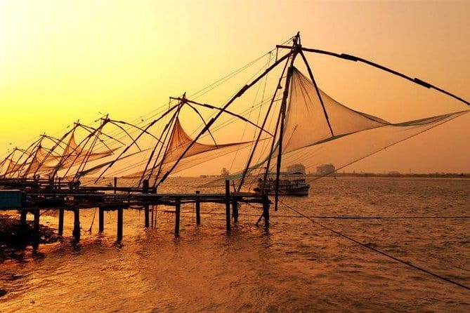 Kochi Exclusive Local Sightseeing Tuk-Tuk Tour - Dutch Cemetery and St. Francis Church