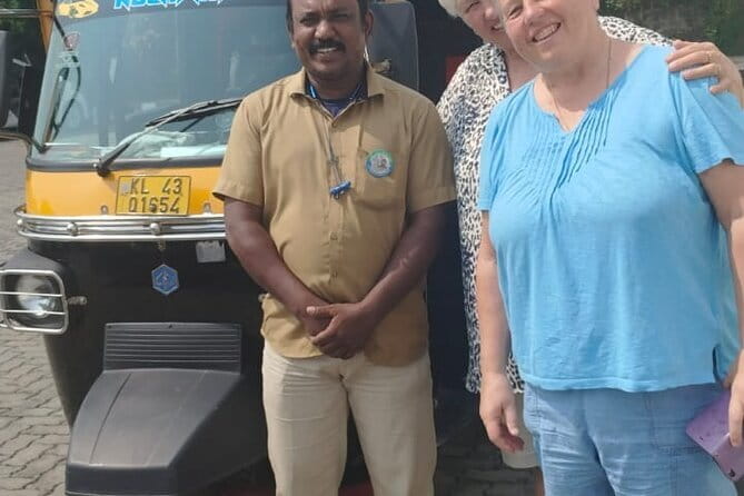 Kochi Exclusive Local Sightseeing Tuk-Tuk Tour - Mattancherry Palace and the Paradesi Synagogue