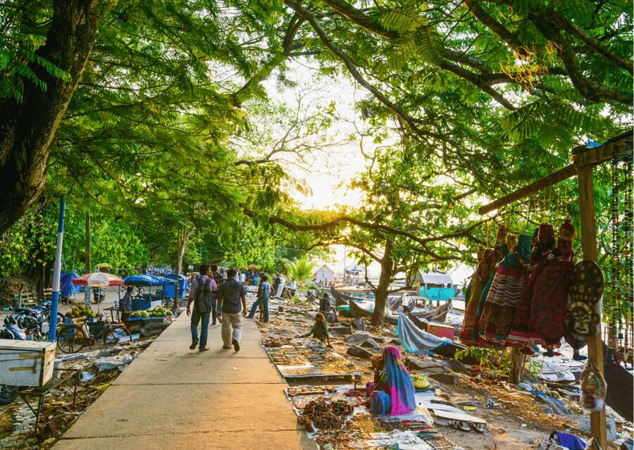 Kochi Insta Photo Walk with Tuk Tuk Ride Experience - Jew Town, spices, and handicraft markets