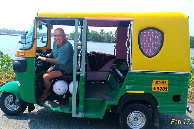 KOCHI LOCAL SIGHTSEEING TUK-TUK Tours - Santa Cruz Cathedral Basilica and Dutch Cemetery