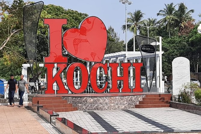 Kochi private Tuk-Tuk (Auto Rickhaw) Tour - Santa Cruz Cathedral Basilica