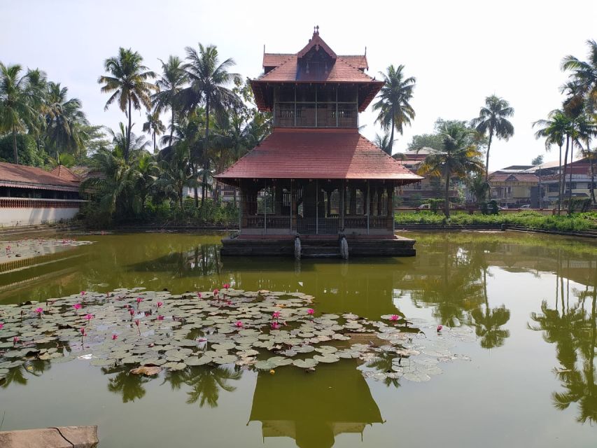 Kochi: Private Tuk-Tuk City Tour with Hotel Pickup - Fort Kochi: fishing nets, churches, and colonial streets