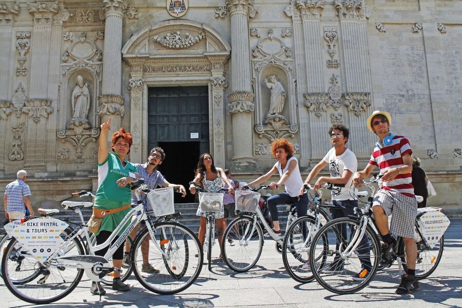 Lecce: City Highlights Guided Tour by Rickshaw - Comfort, heat, and mobility