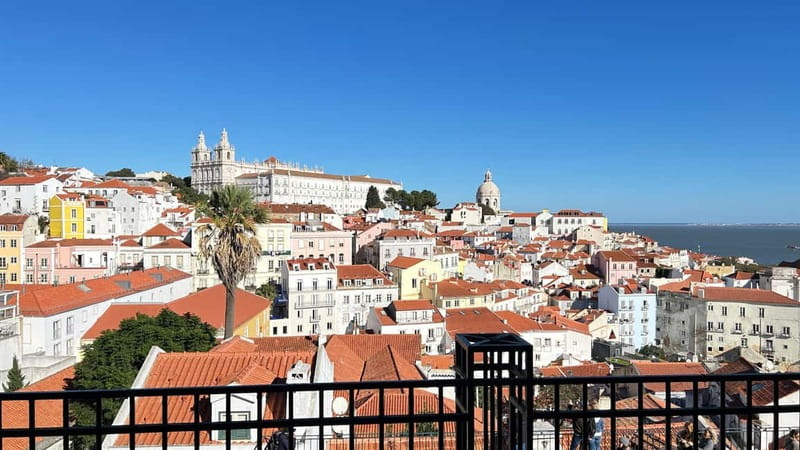 Lisboa: Tuk Tuk ride in Alfama & pick-up you at the hotel. - Baixa offers a clear first look at central Lisbon