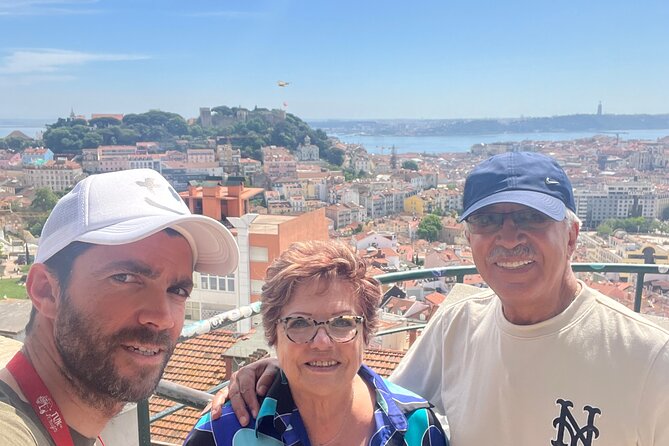 Lisbon 1h30 Tuk-Tuk Tour: The best way to visit the city - Key points at a glance
