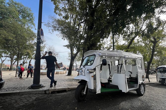 Lisbon 1h30 Tuk-Tuk Tour: The best way to visit the city - Senhora do Monte and the broadest panorama