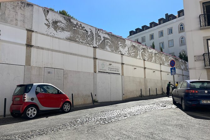 Lisbon 1h30 Tuk-Tuk Tour: The best way to visit the city - Ricardo’s style and the value of the guide