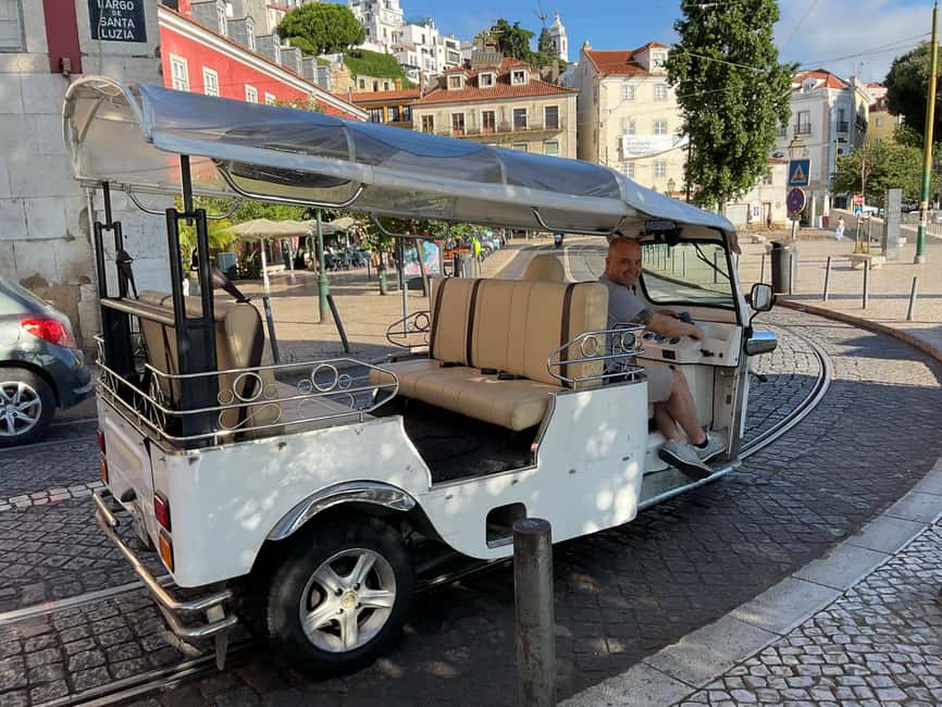 Lisbon:2-hour sightseeing TukTuk Tour with free Pickup - Key points at a glance