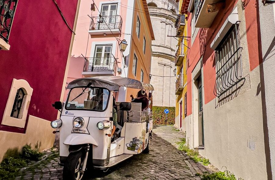Lisbon: 2h Old Lisbon Tuk Tuk Tour - Key things to know before booking