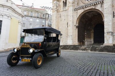 3-Hour Street Art Tuk Tuk Tour
