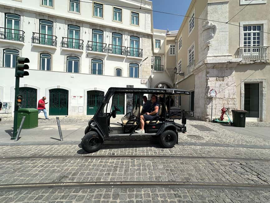 Lisbon: Alfama Old Town, Viewpoints and More TukTuk Tour - Why a tuk-tuk works so well in Alfama