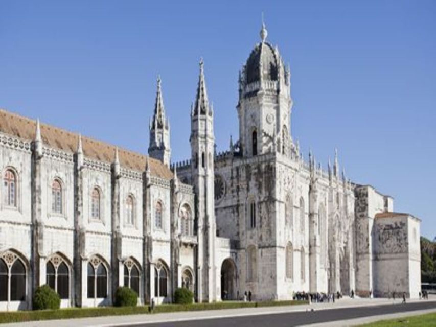 Lisbon: Belem Private Tuk-Tuk Tour for 2 hours - Key points at a glance