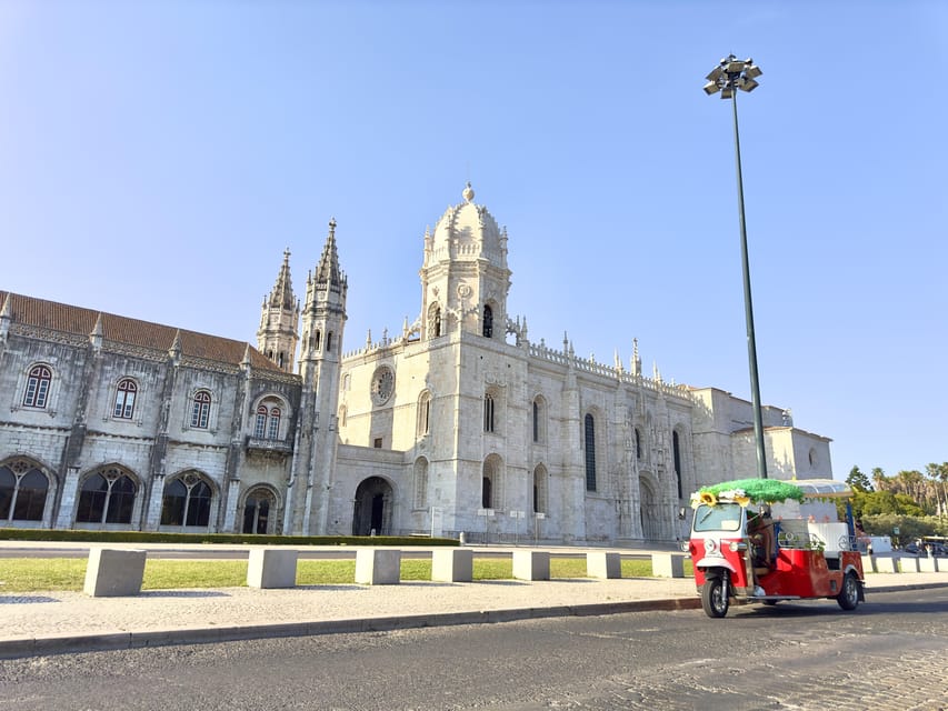 Lisbon: Belém, Sightseeing Tour by Tuk-Tuk - Seeing the Manueline detail at Jerónimos Monastery