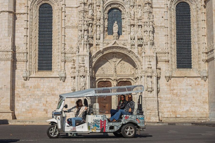 Lisbon: Belém Tuk Tuk Tour with Pastel de Nata Tasting - What two hours really gives you