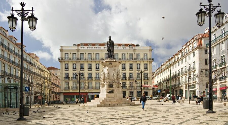 Lisbon: Chiado, Bairro Alto, and Principe Real Tuk Tuk Tour - Key points to know before booking