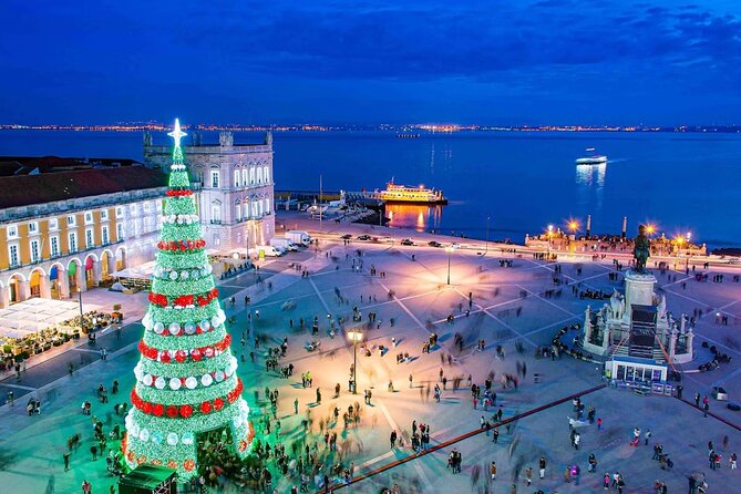 Lisbon: Christmas Lights by Tuk Tuk - Praça Luís de Camões and the second photo stop